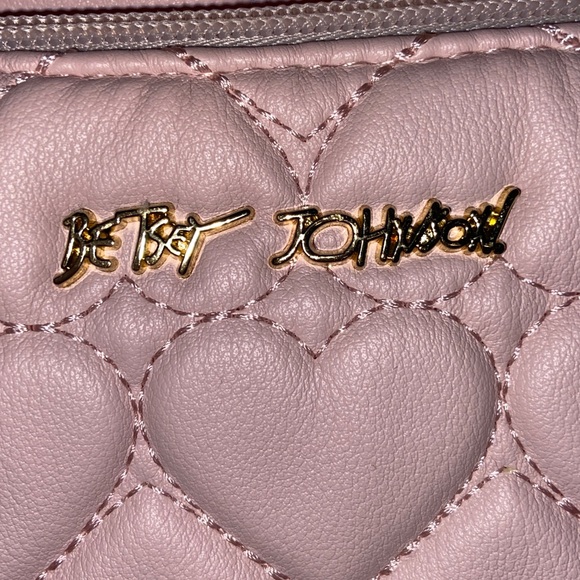 NWT Betsey Johnson Blush Quilted Heart Pouch Set of 2 - Picture 2 of 7